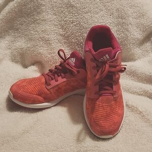 Big Kids Adidas Ortholite sneakers. Size 4 1/2